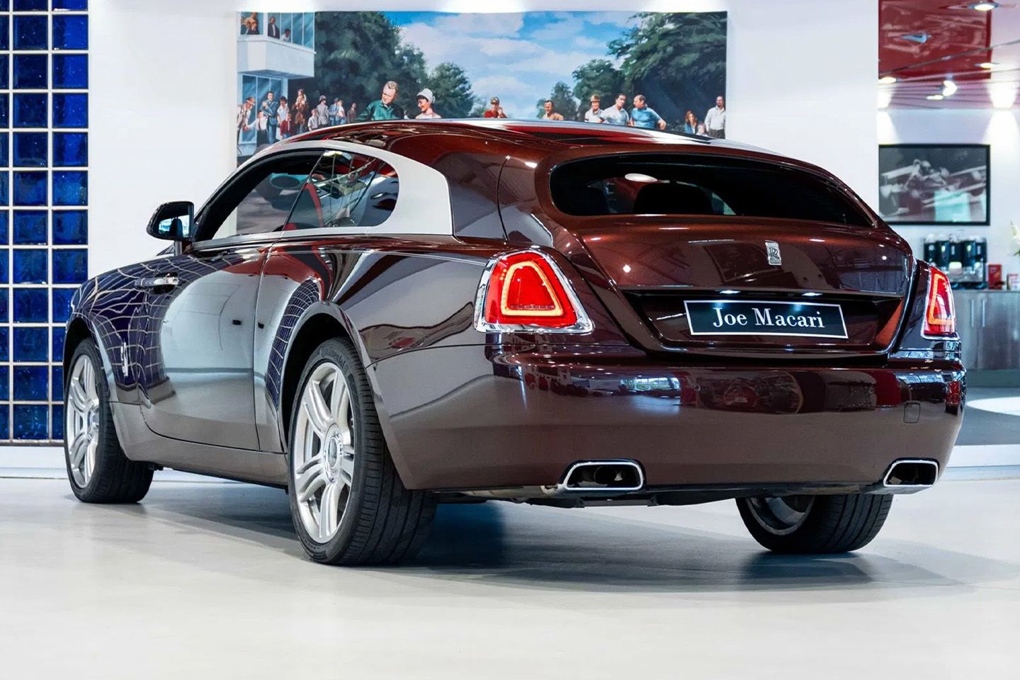 فروش بی نظیر Wraith Shooting Brake